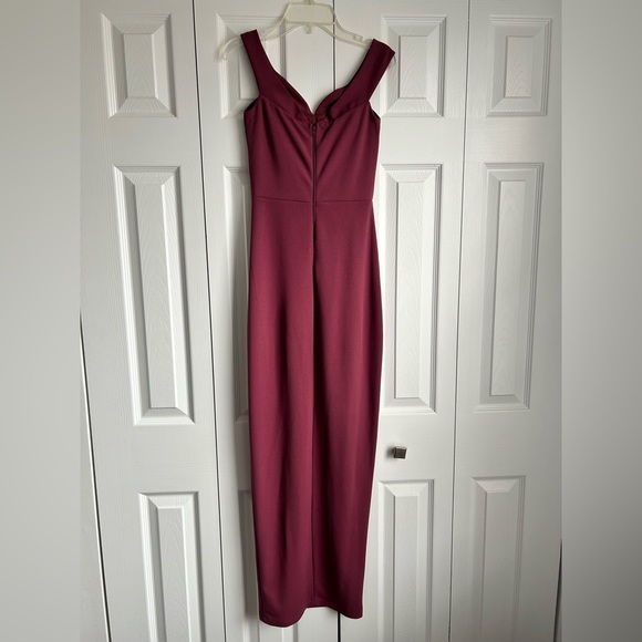 Windsor Mauve Off the Shoulder Formal Dress - Picture 3 of 8